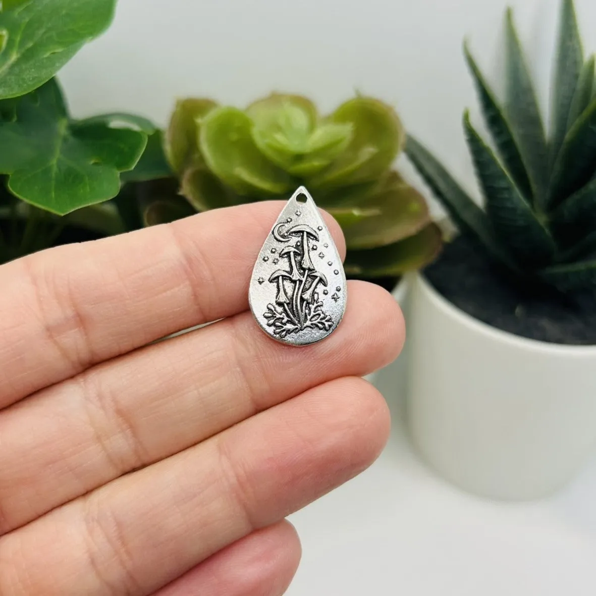 1, 4, 20 or 50 Pieces: Silver Mushroom Pendant Charms