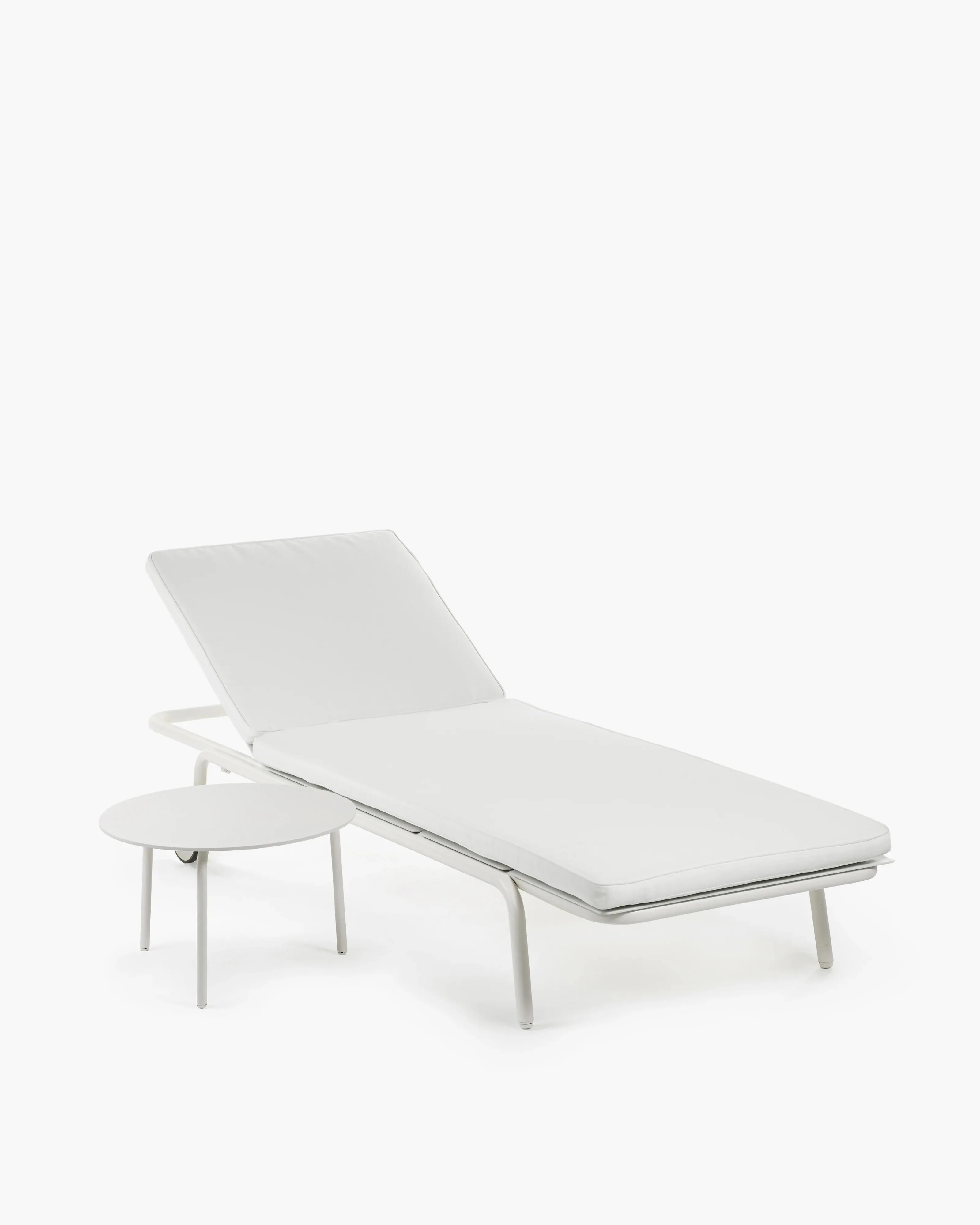 August Aluminum Sun Lounger