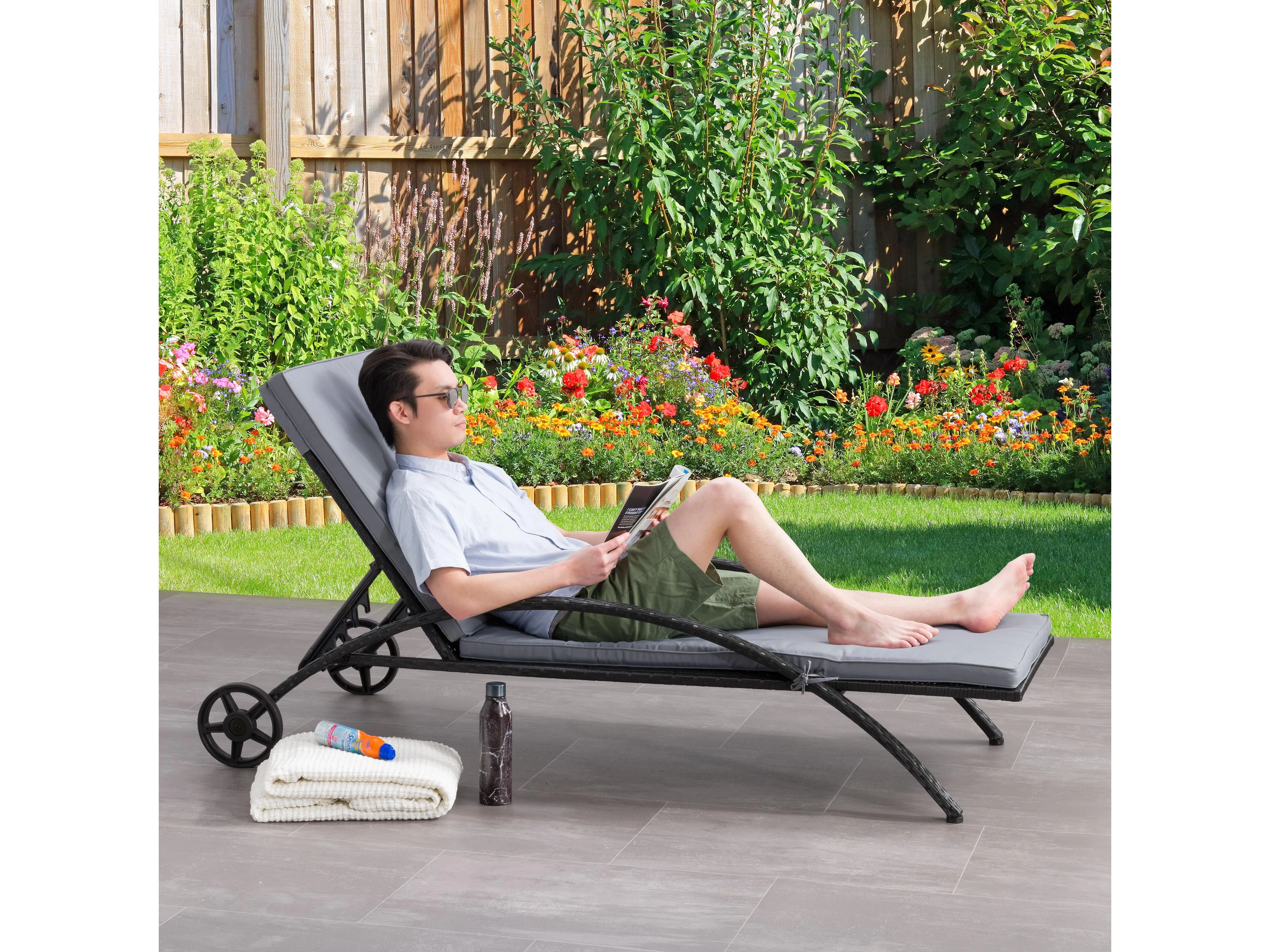 Black and Grey Outdoor Wicker Lounge Chair