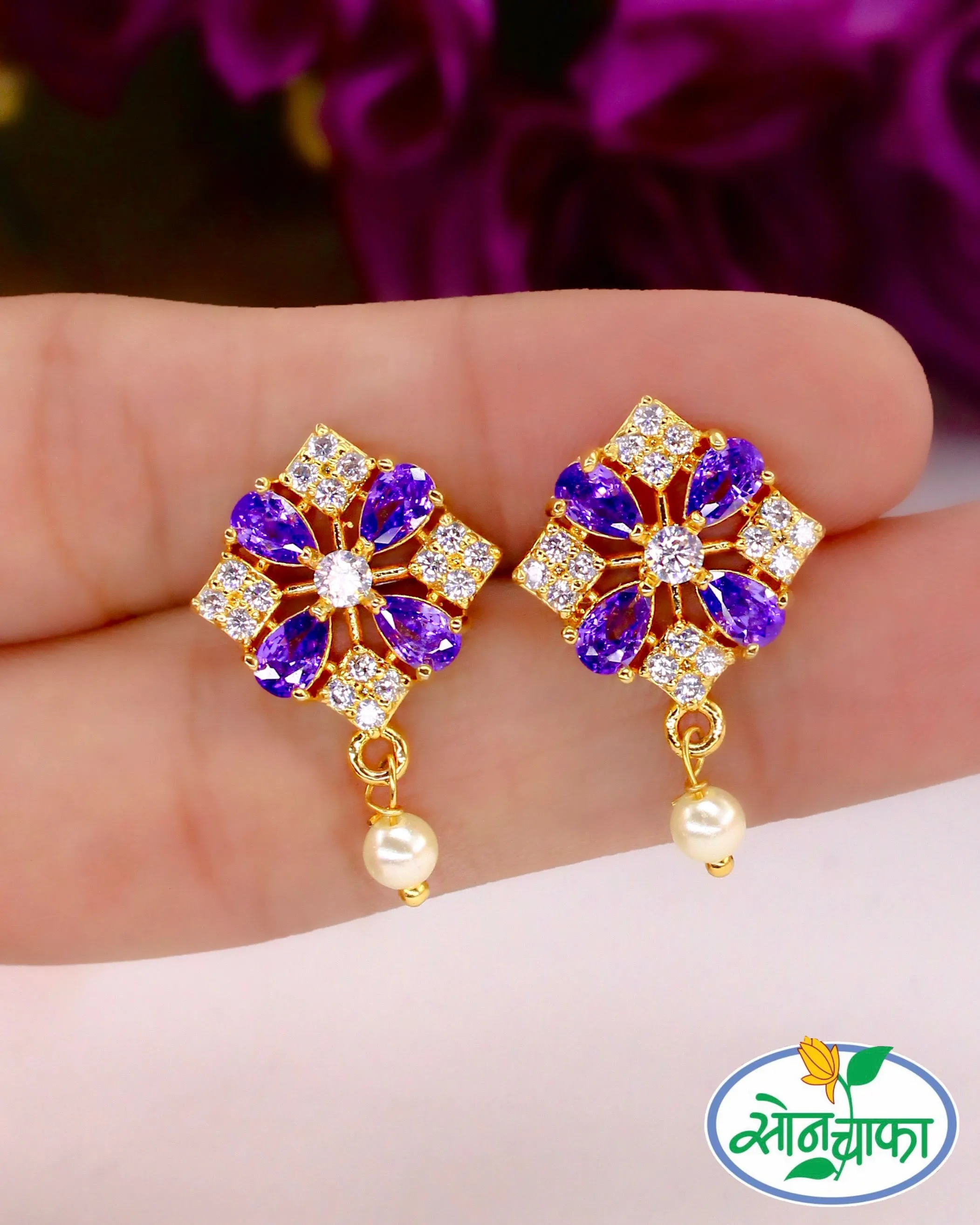 CHARMING SQUARE DIAMOND EARRINGS