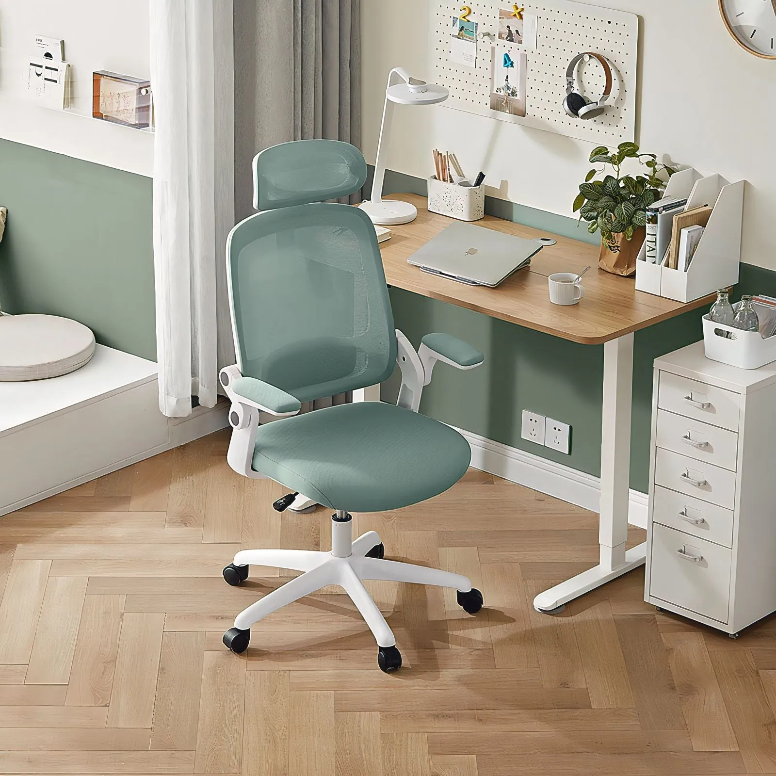 ROSALIND AeroCool Mesh Office Chair