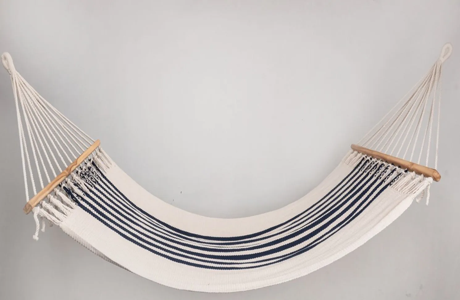 Triple Weave Colonial Cotton Hammock (Wooden Bar)