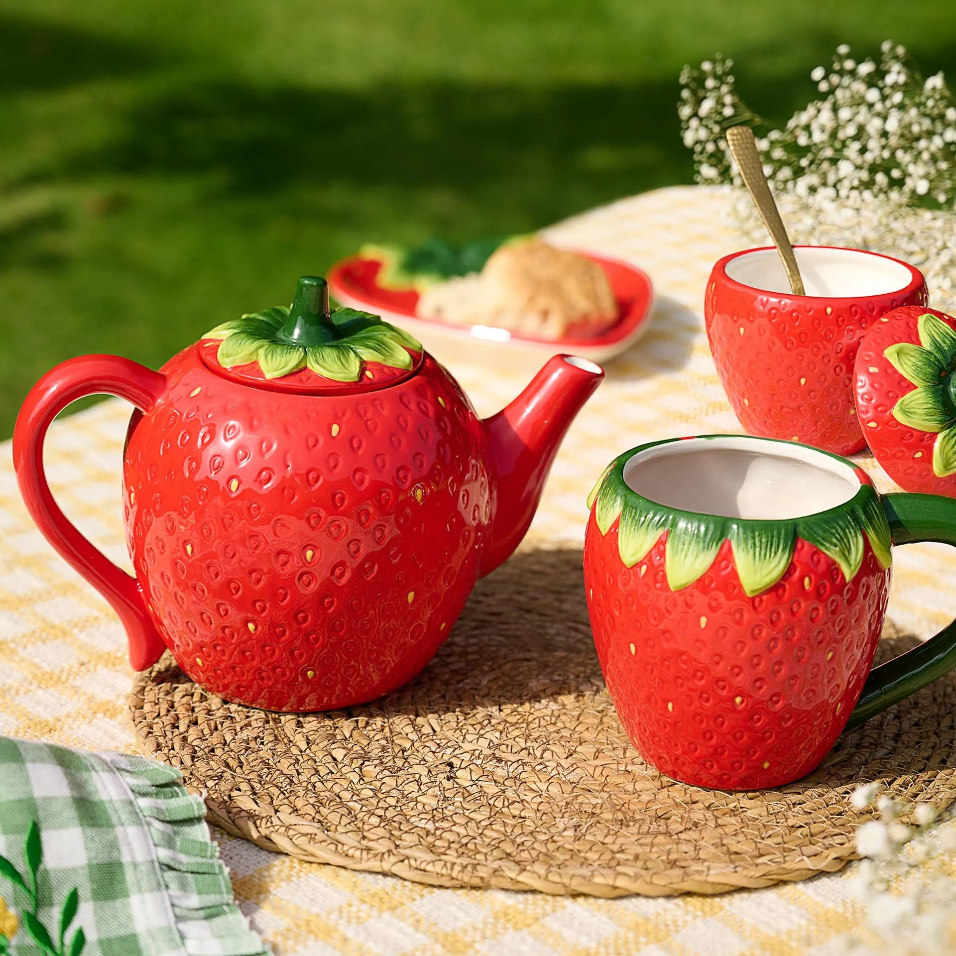 Widdop Cottage Garden Ceramic Strawberry Themed Dinnerware - Strawberry Teapot - Summer Crockery Bright Quirky Tableware - Lovely Gift Idea Picnic Outdoor Eating